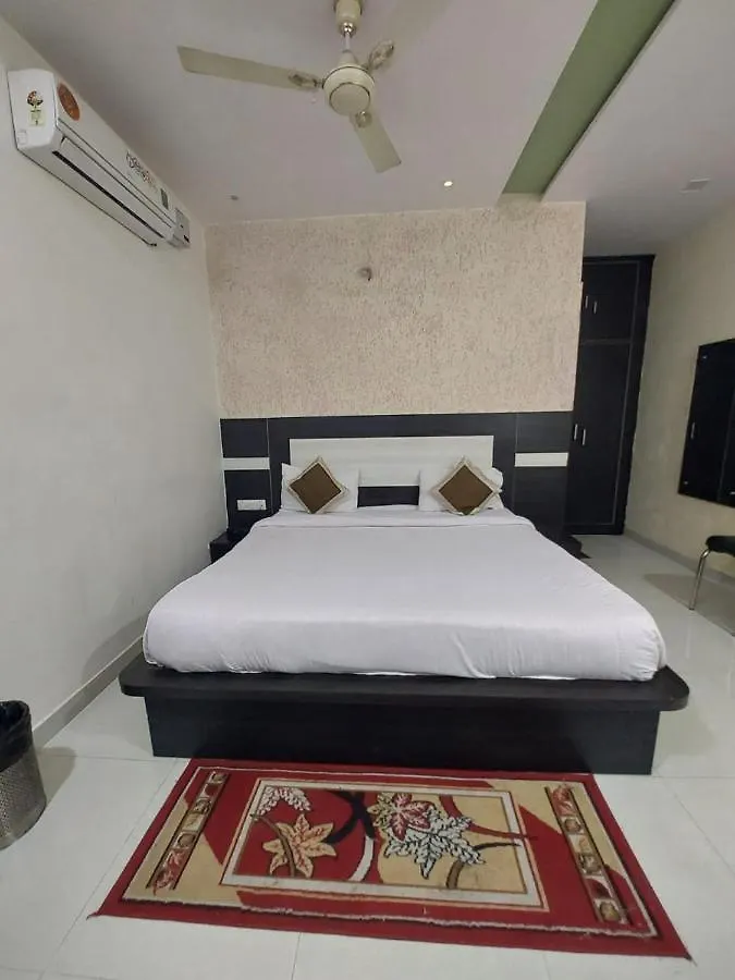 Rama Hs Bed & Breakfast Agra