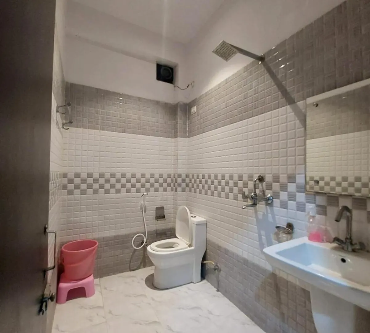 Rama Hs Bed & Breakfast Agra