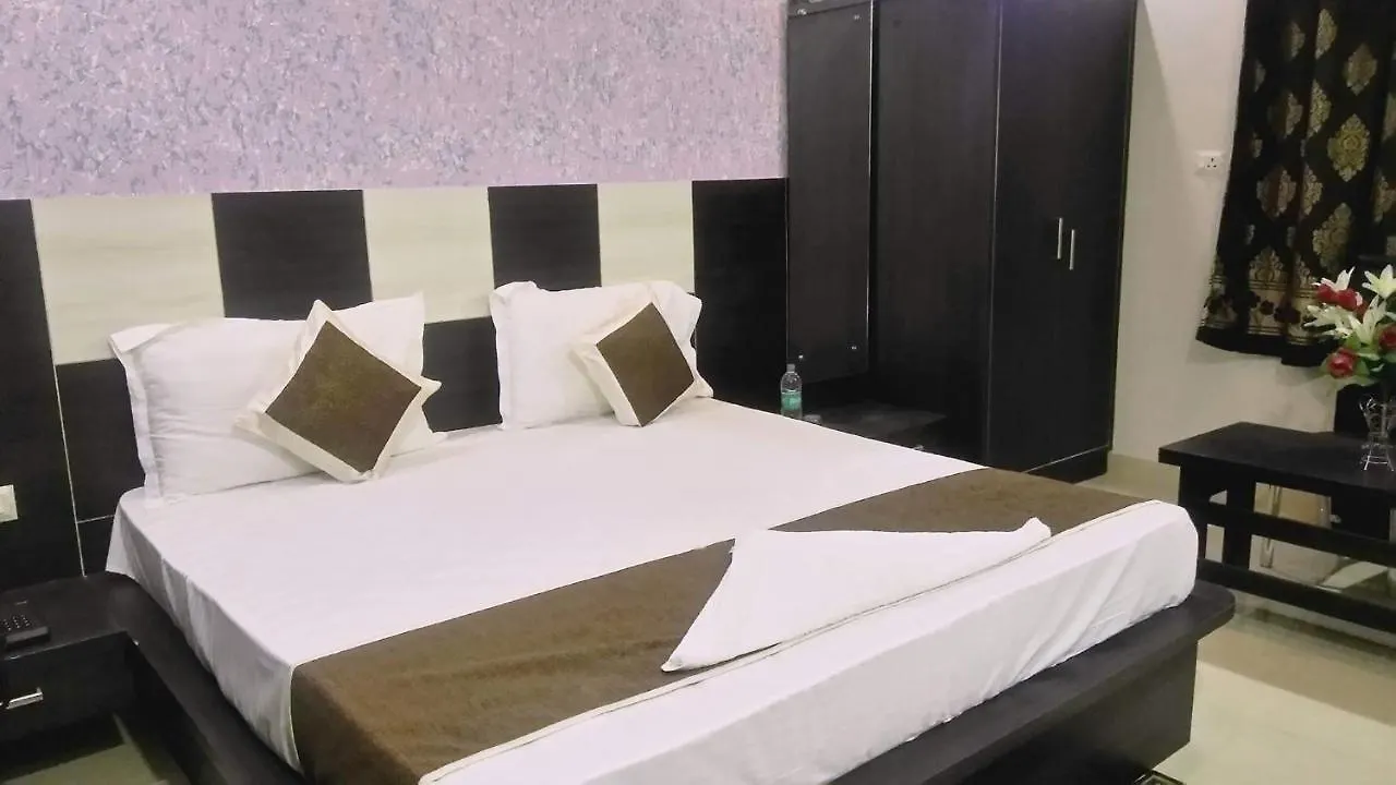 Rama Hs Bed & Breakfast Agra