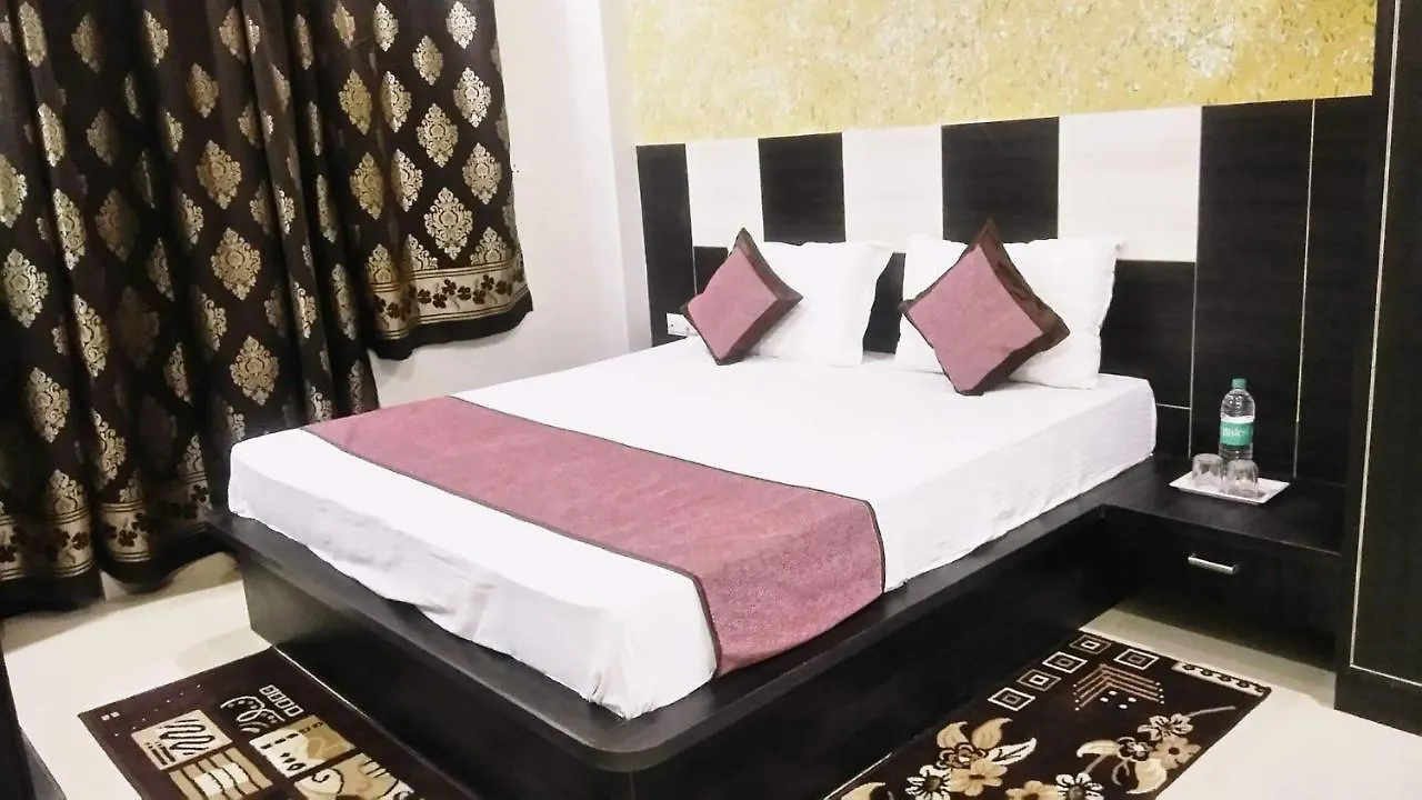 Rama Hs Bed & Breakfast Agra  Agra (Uttar Pradesh)